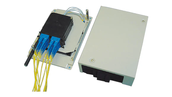 屋内光成端箱(壁取付)FDB-PR