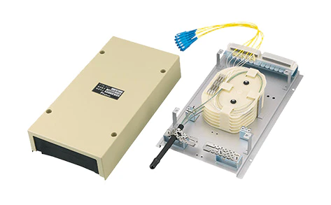 屋内光成端箱（壁取付）FTB-401